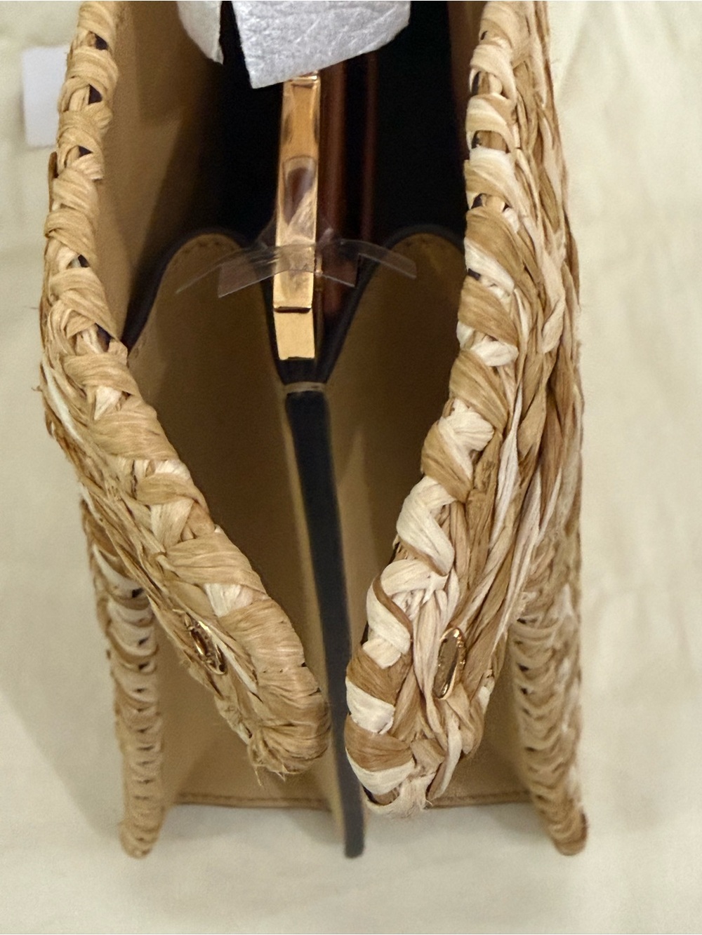 FENDI Peekaboo Iseeu Medium size. Raffia / Calf leather. RARE UNICORN! NWT! - Picture 6 of 15